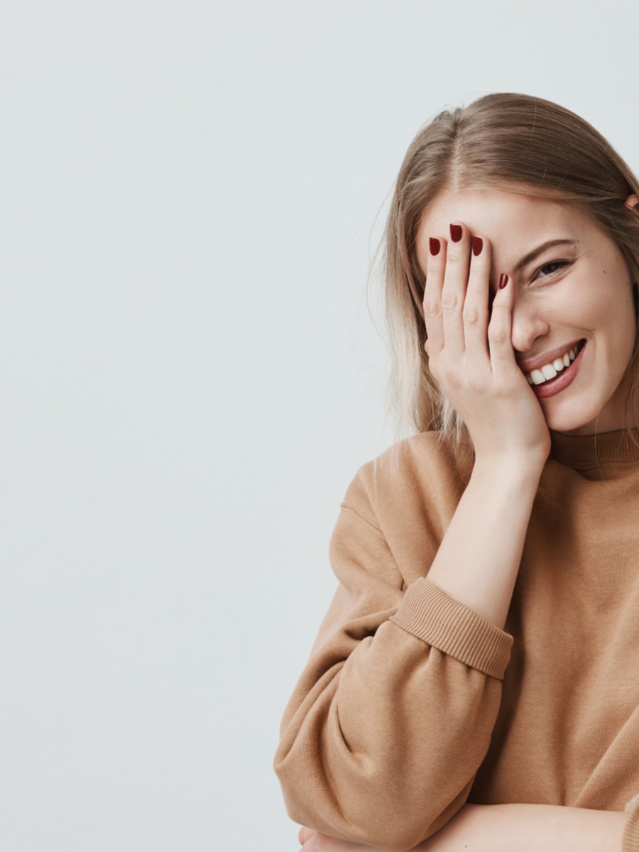 Diese 9 Körpersignale zeugen von Sympathie auf den ersten Blick