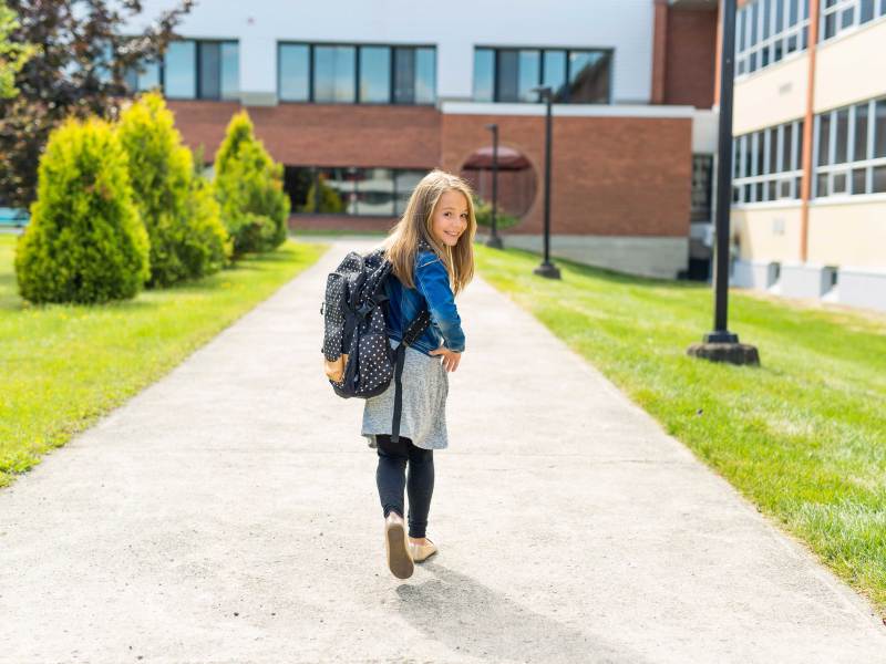 Der Wechsel auf die Realschule oder das Gymnasium kann unsere Kinder verunsichern. Mit ein paar Hilfen meistern sie ihn aber problemlos.