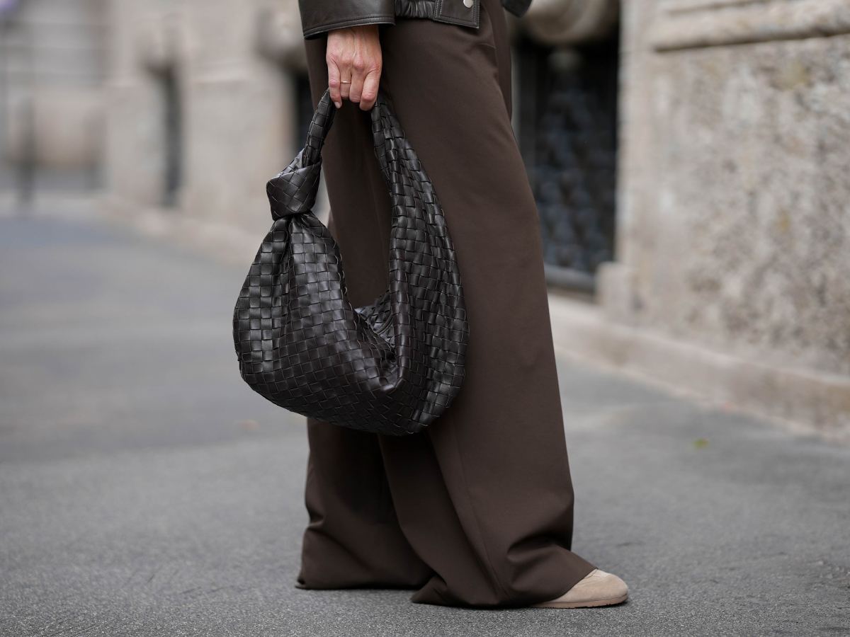 Frau mit Handtasche