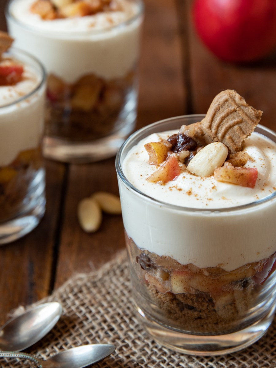 Schnelles Bratapfel-Dessert im Glas: Himmlisches Rezept für die Weihnachtszeit