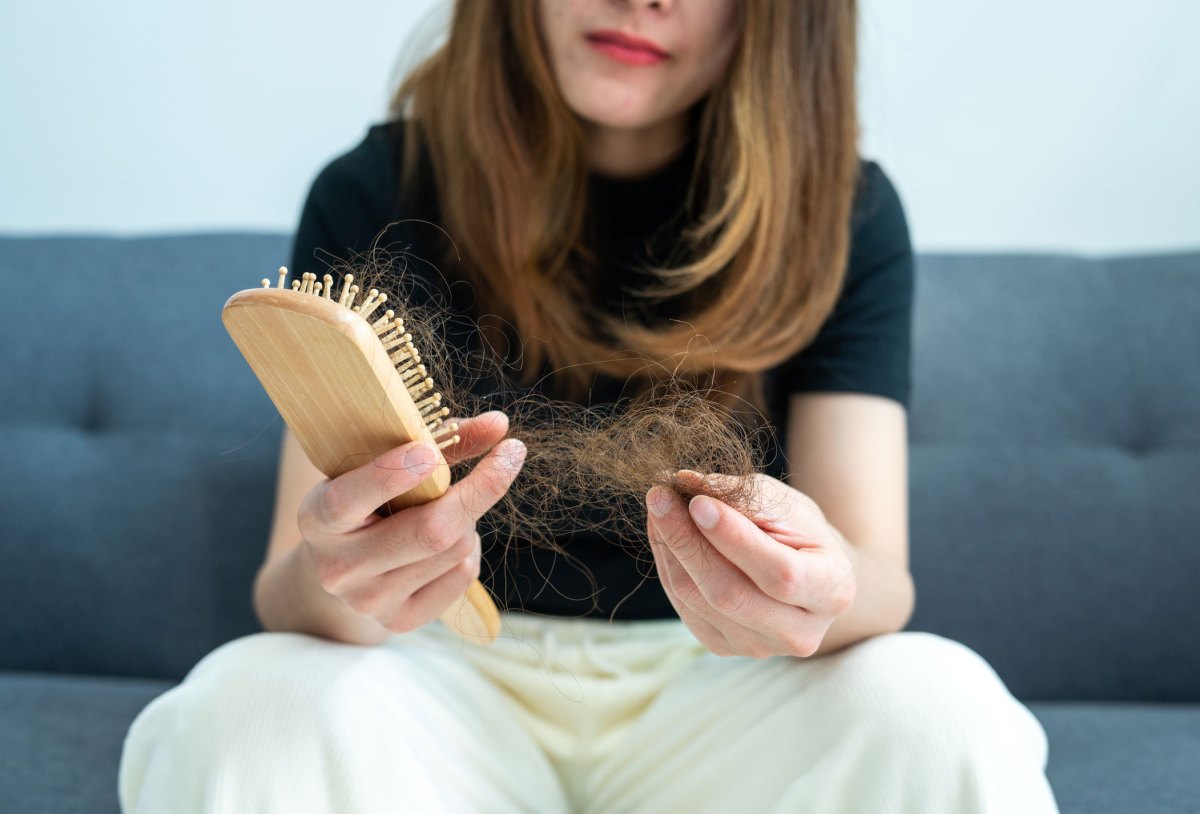 Es gibt Frisuren, mit denen sich lichtes Haar gut kaschieren lässt.