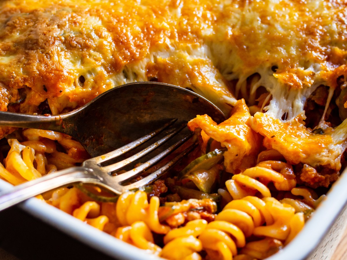 Schneller Gyros-Nudelauflauf mit Feta: Genau das Richtige nach einem langen Tag