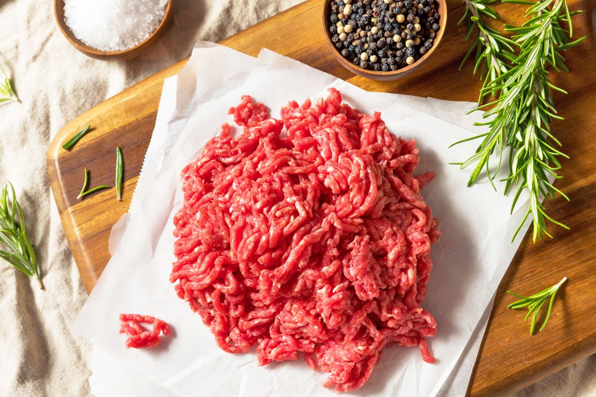 Hackfleisch erst nach dem Anbraten würzen