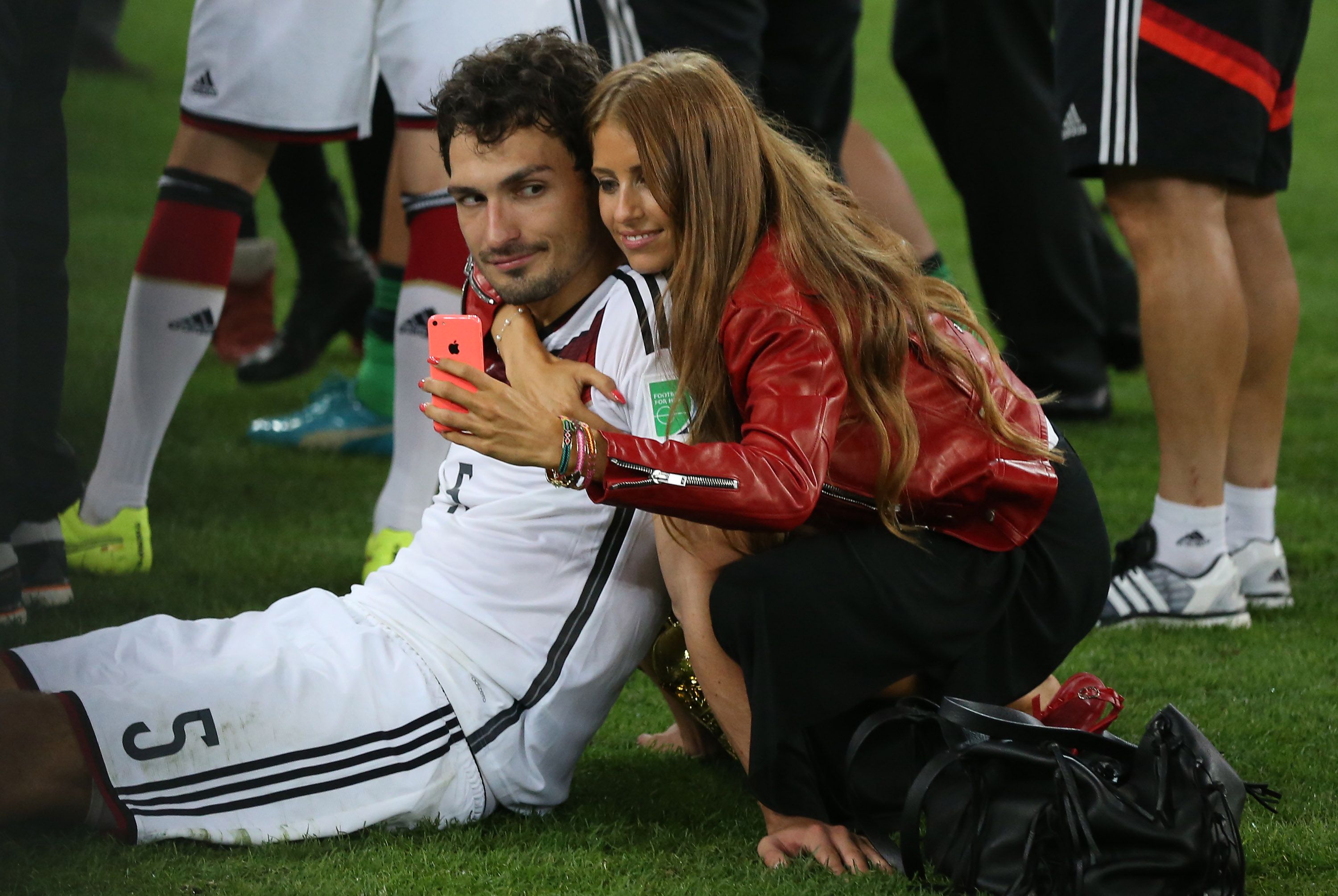 Cathy und Mats Hummels nach dem Sieg der Weltmeisterschaft.