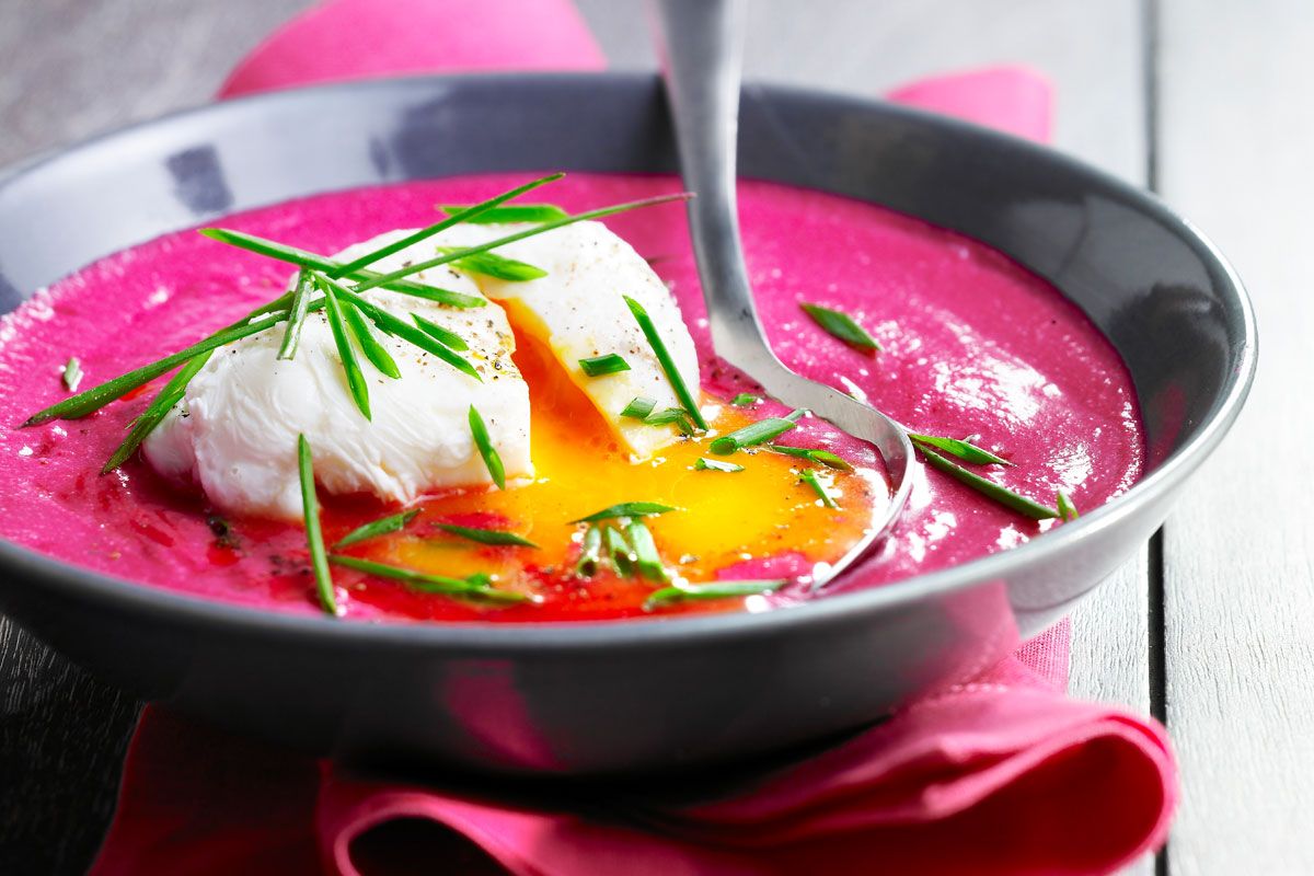 Einfaches Rezept für cremige Rote-Bete-Suppe