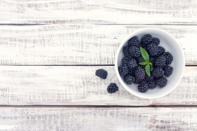 <strong>Brombeeren: Juli - September</strong> Saisonkalender Obst: Brombeeren