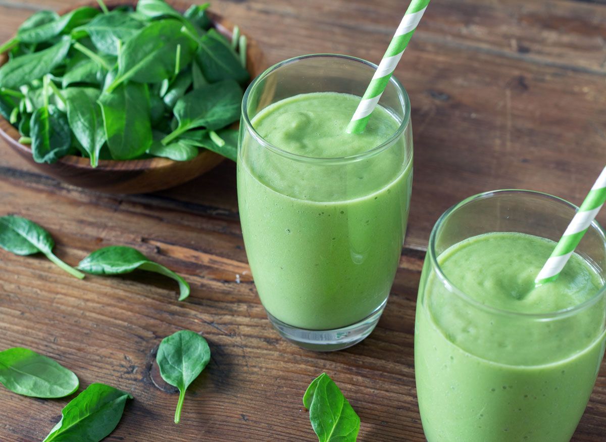 Grüner Smoothie mit Spinat