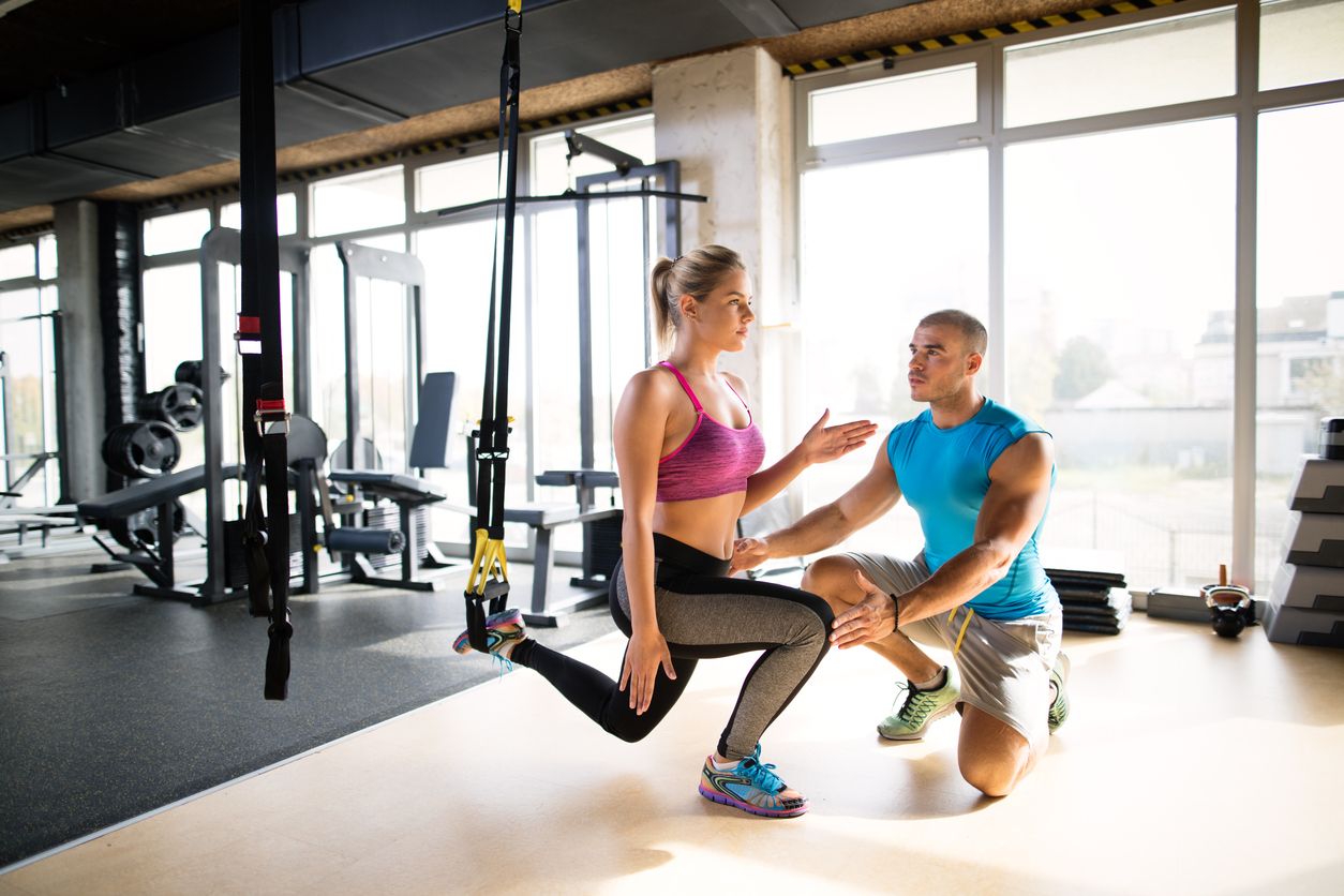 TRX Training: Übung für Beine und Po