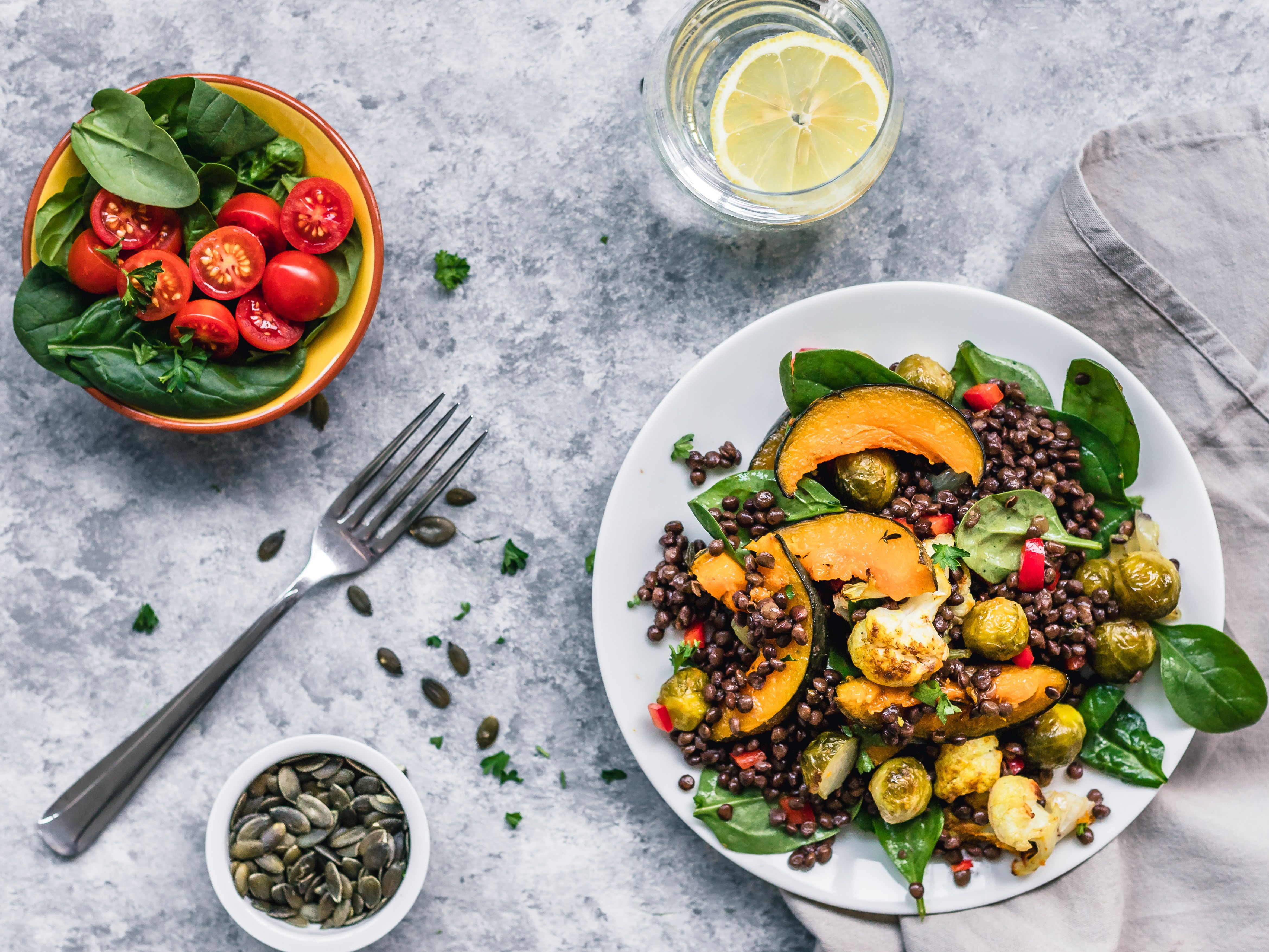 Low Carb Mittagessen: Fokus auf Gemüse