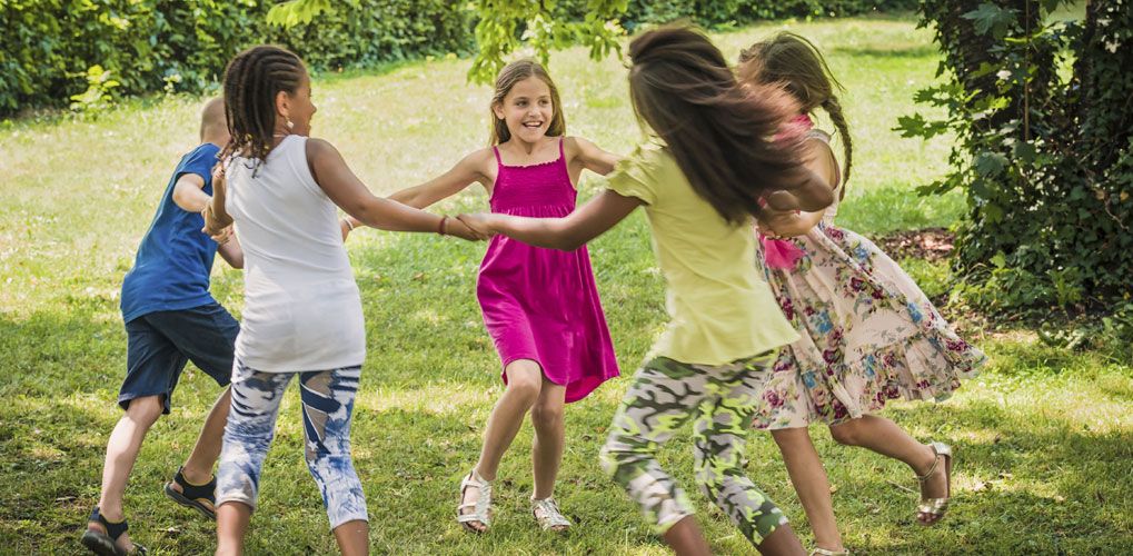 Kindergeburtstag: Spiele für draußen