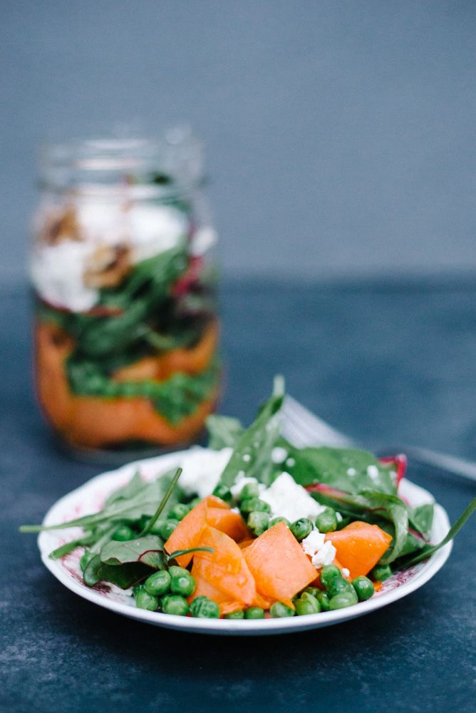 Gedünstete Koriandermöhren mit Feldsalat