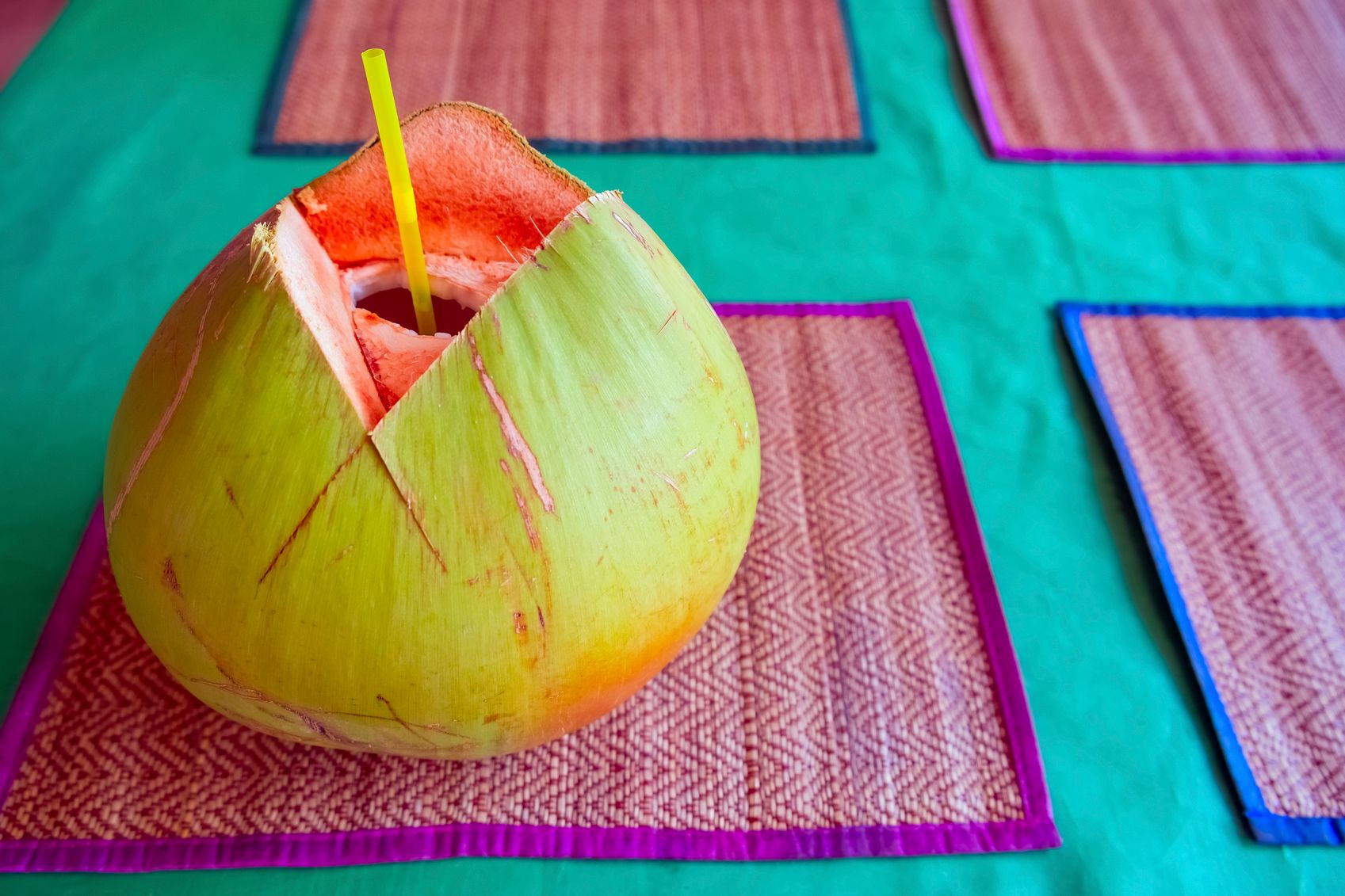 Kokosnusswasser schmeckt wie Urlaub