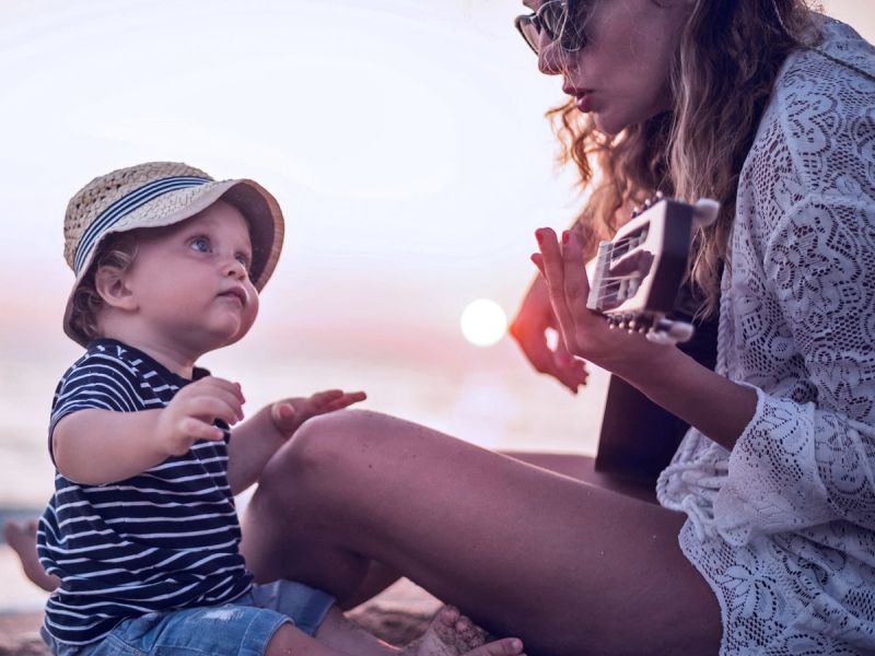 Die schönsten Momente in Babys erstem Jahr