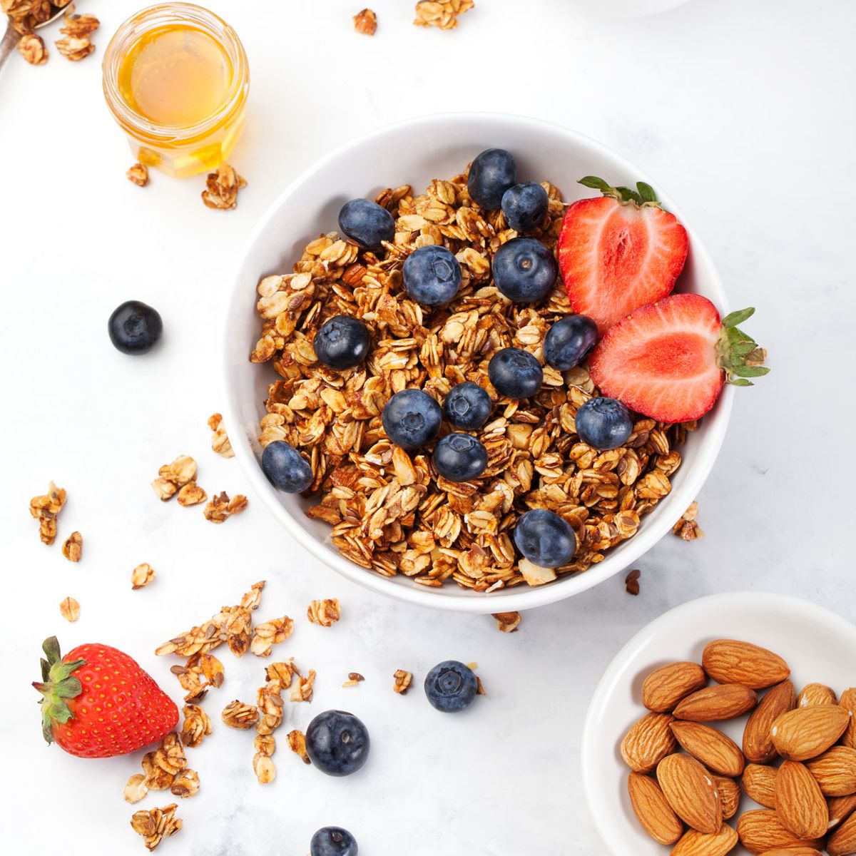 Granola selber machen: Rezept für Knuspermüsli ohne Zucker