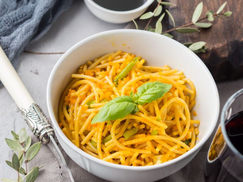 Weltbeste One Pot Pasta: Kokosmilch-Curry in unter 20 Minuten