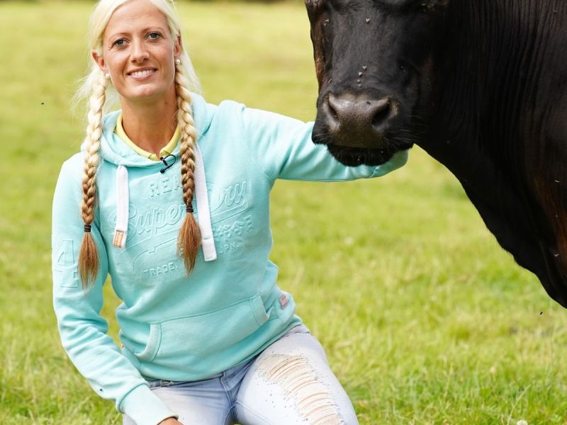 Bauer sucht Frau: Heftiger Streit zwischen Bäuerin Denise & Antonia