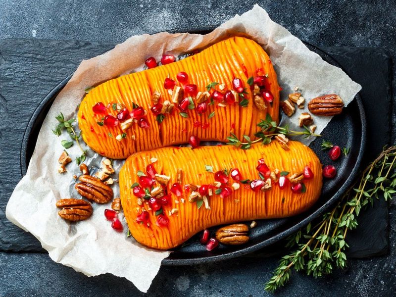 Hasselback-Kürbis: Festliches Rezept für Weihnachten