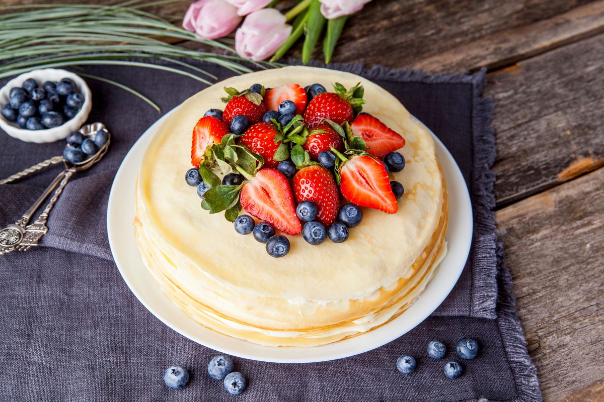 Pfannkuchentorte: Angeber-Rezept mit frischen Beeren - gofeminin