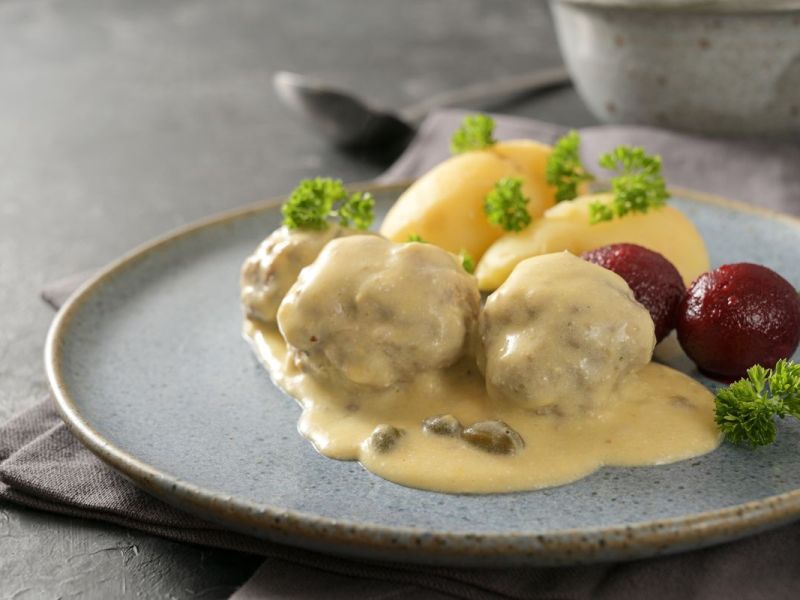 Vegane Königsberger Klopse mit Kapernsoße: Raffiniert!