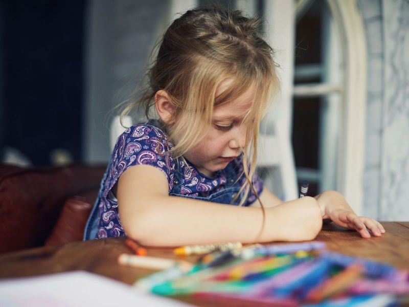 Kinderzeichnungen deuten: Was dein Kind malt und wofür es steht