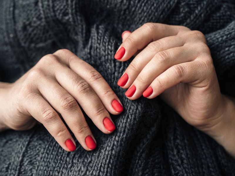 Jünger aussehen mit Nagellack? Mit diesen Lack-Farben ist es möglich