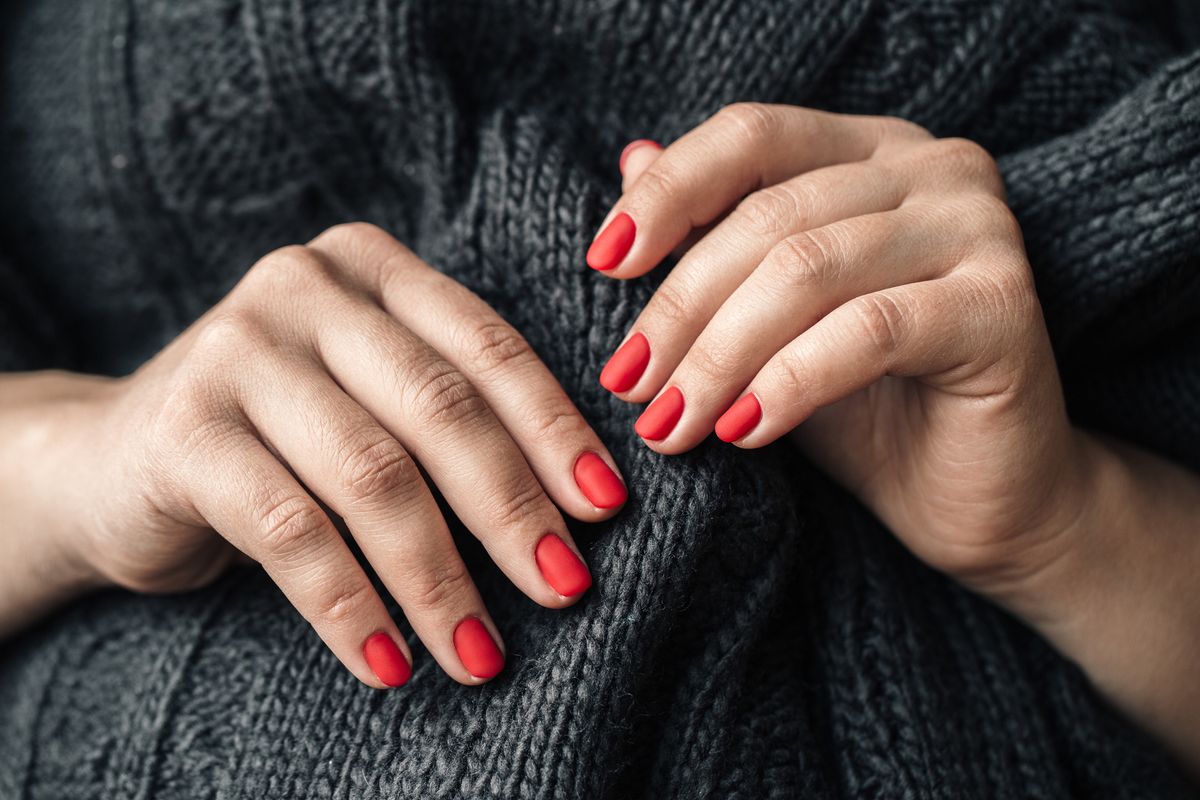 Jünger aussehen mit Nagellack? Mit diesen Lack-Farben ist es möglich