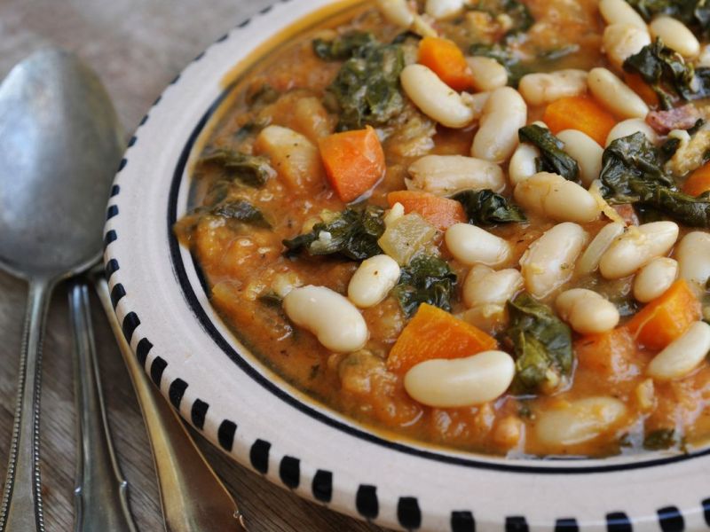 Ribollita: So kocht ihr die Bauernsuppe.