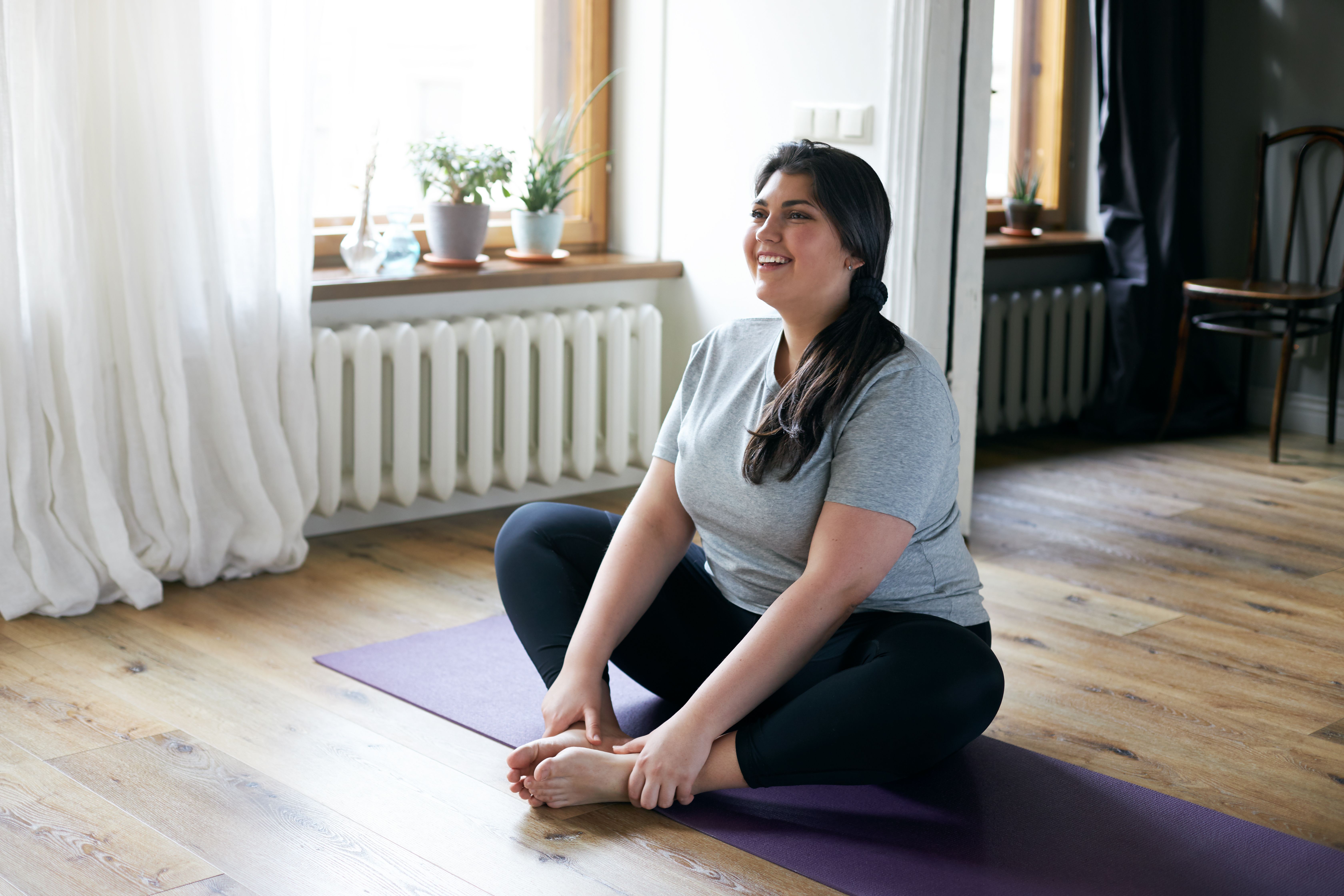 Yin Yoga Übung: Schmetterling