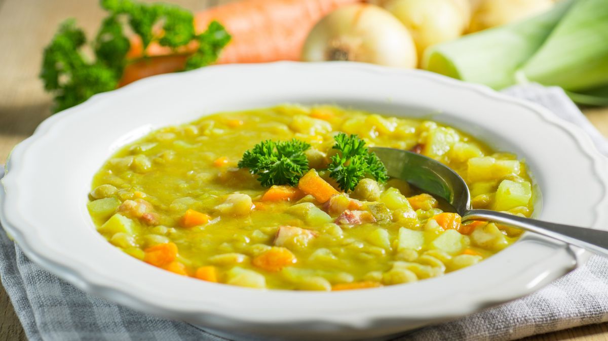 Holländische Erbsensuppe