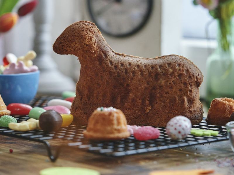 Osterlamm backen: Einfaches Rezept für Backanfänger