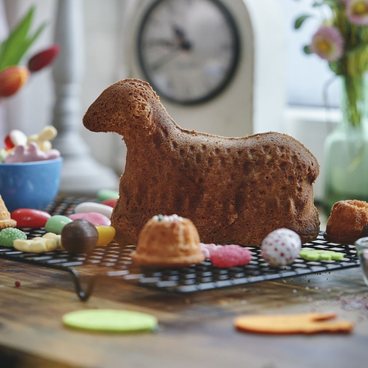 Osterlamm backen: Einfaches Rezept für Backanfänger