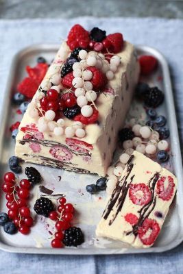 Food-Trend: Beeren-Eis-Parfait zum Fr&#xFC;hst&#xFC;ck