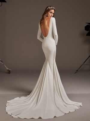 Bianca, Pronovias