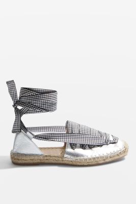 Schn&#xFC;r-Espadrilles von Topshop, 68 &#x20AC;