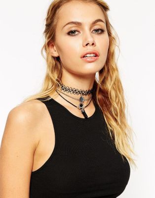 Mehrteilige Kette von Asos, 17,99 €