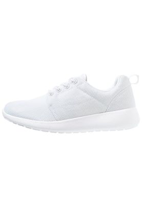 Weiße Sneaker von Anna Field, 19,99 €, gesehen auf zalando.de