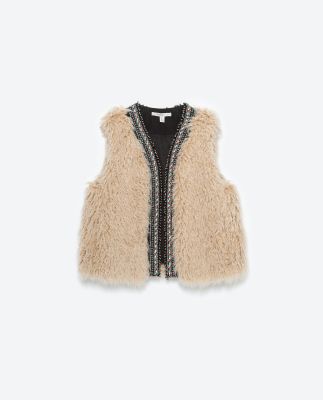 Fake Fellweste im Boho-Look von Zara, 59,95 €