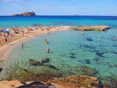 Platz 10:  Cala Comte, Ibiza, Balearen (Spanien)