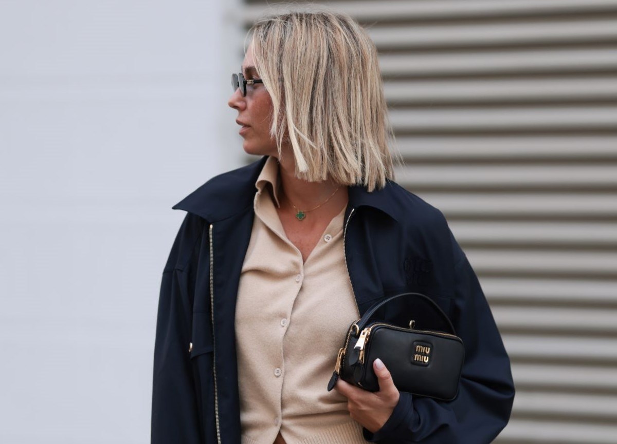 Karin Teigl mit blonder Bob Frisur 2026