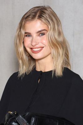 Der Clavi Cut endet exakt auf dem Schlüsselbein und wirkt besonders modern. Clavi Cut von Xenia Adonts