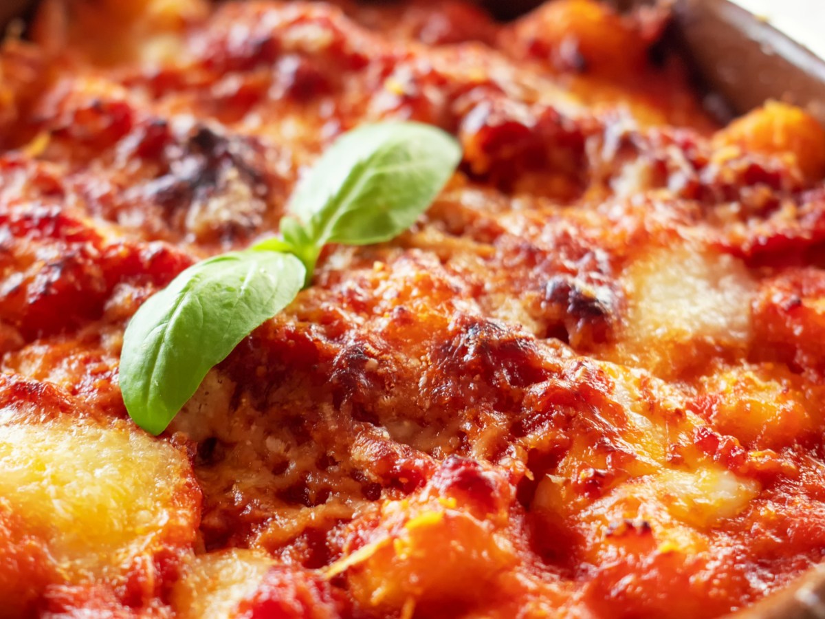 Italien auf dem Teller: Rezept f&uuml;r &uuml;berbackene Gnocchi alla Sorrentina