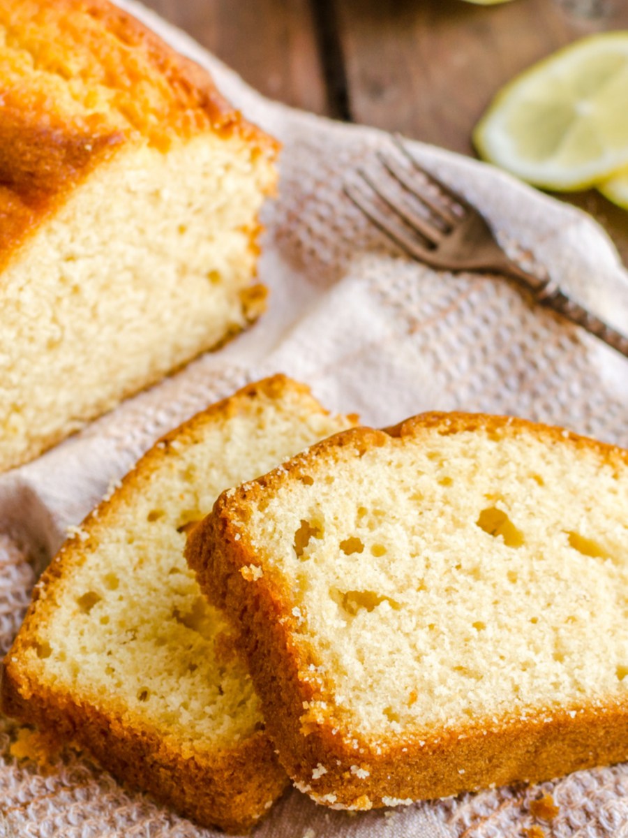 Back dir den Sommer: Schneller Zitronen-Joghurt-Kuchen, der für Urlaubsfeeling sorgt