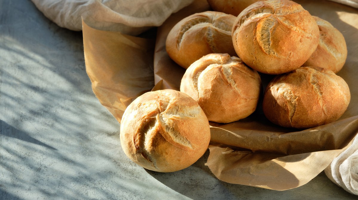 So einfach kann man Brot einfrieren und aufbacken