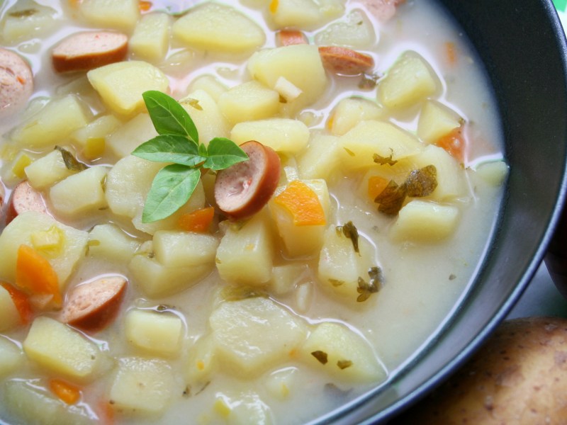 Eintopf mit Kohlrabi, Kartoffeln und Möhren.