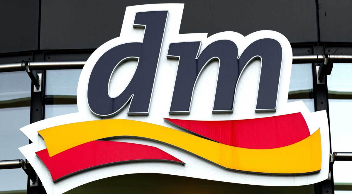 dm Logo