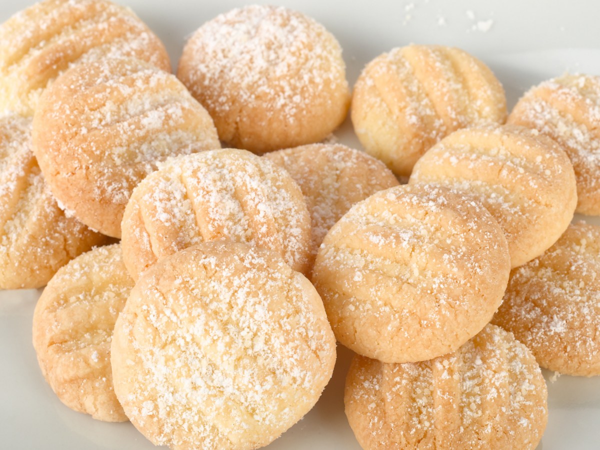 Vanille Plätzchen mit Puderzucker.