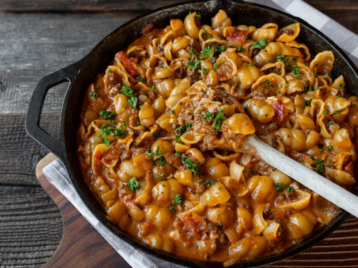 Nudel-Hackfleisch-Pfanne: Bestes Rezept f&uuml;r den deftigen Feierabend-Retter