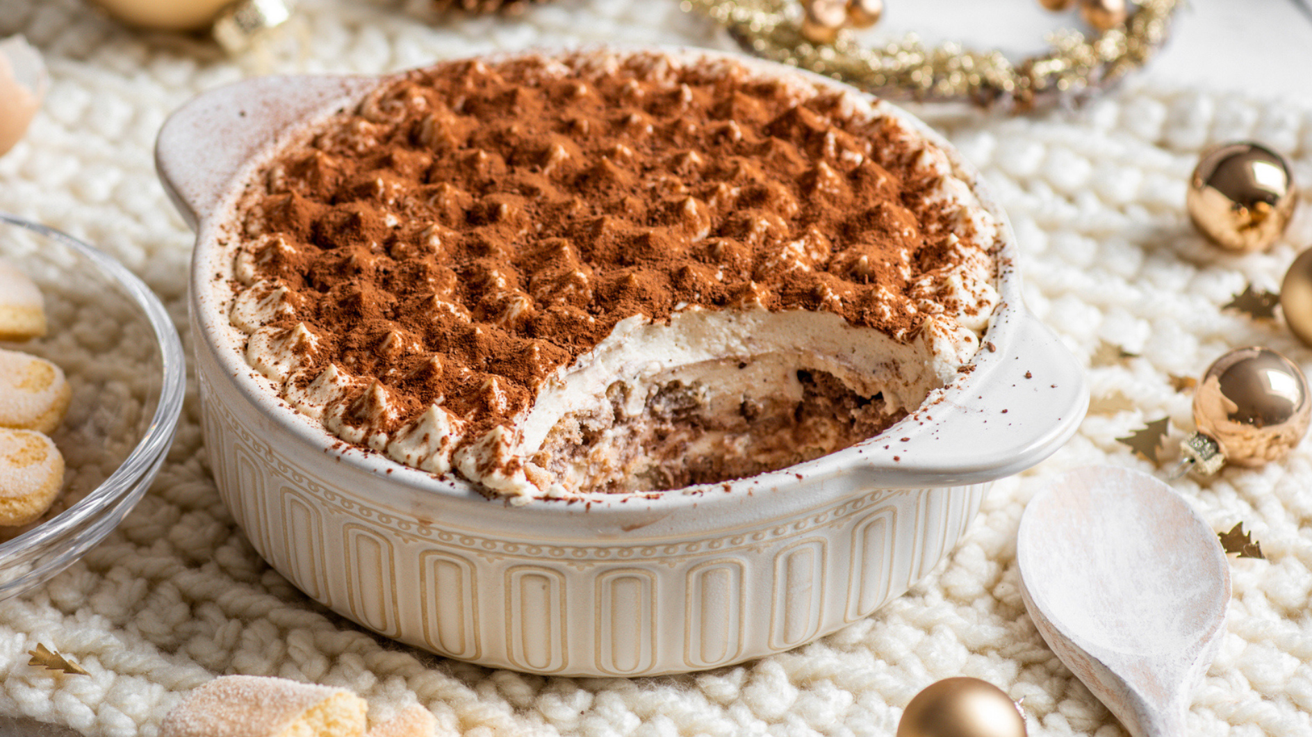 Cremiges Glühwein-Tiramisu: Weihnachtlicher Dessert-Traum, der alle ...