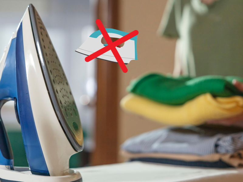 Bügelbrett und Bügeleisen, was durchgestrichen ist