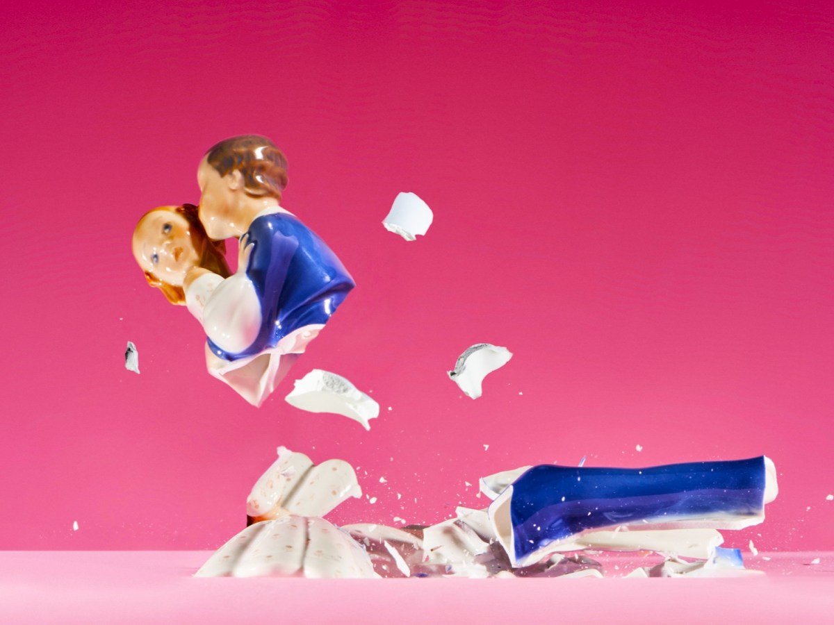 Zerstörte Paarfigur